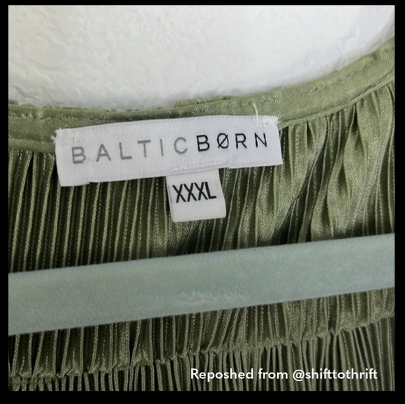 Baltic Born Athena Pleated Maxi Dress Sage Green XXXL - Picture 4 of 9